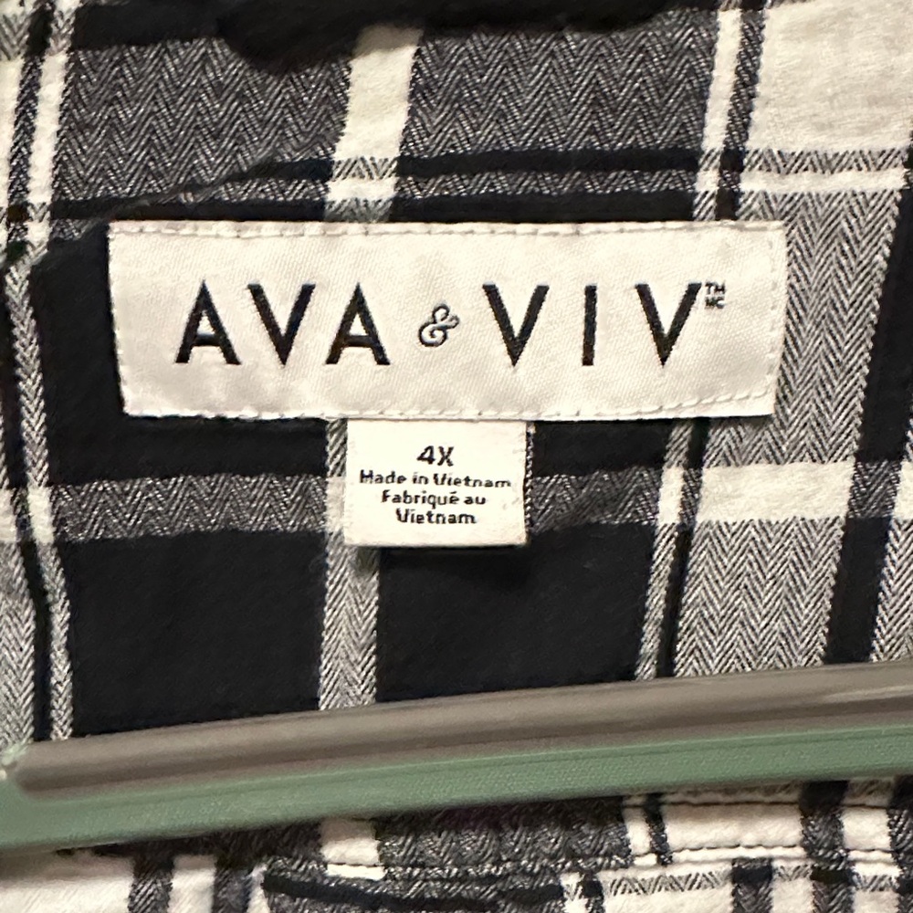 Ava & Viv Black and White Plaid Button Down Shirt - Picture 2 of 5